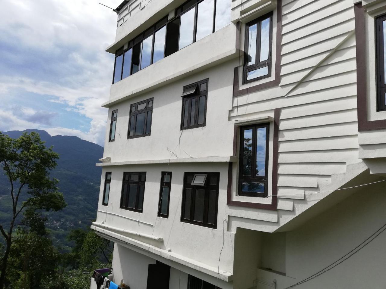 Hotel Shivalik Retreat ガントク エクステリア 写真